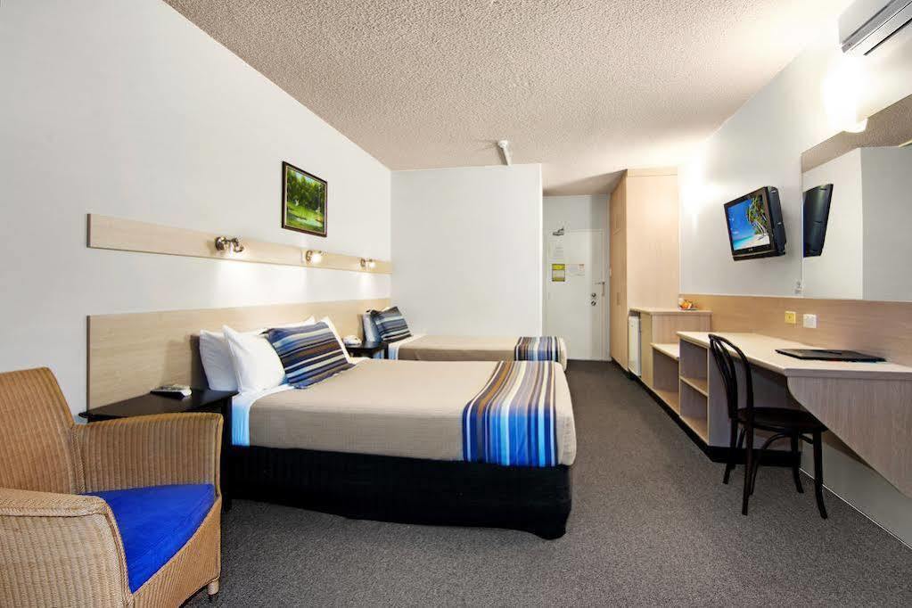 East Port Motor Inn Порт Макари Екстериор снимка